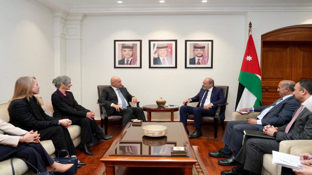 الصفدي: توفير العيش الكريم للاجئين مسؤولية مشتركة