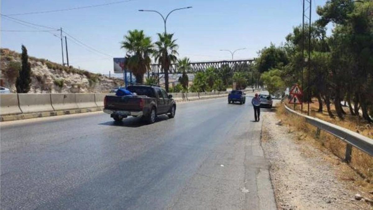 إغلاقات وتحويلات مرورية على طريق عمان - السلط