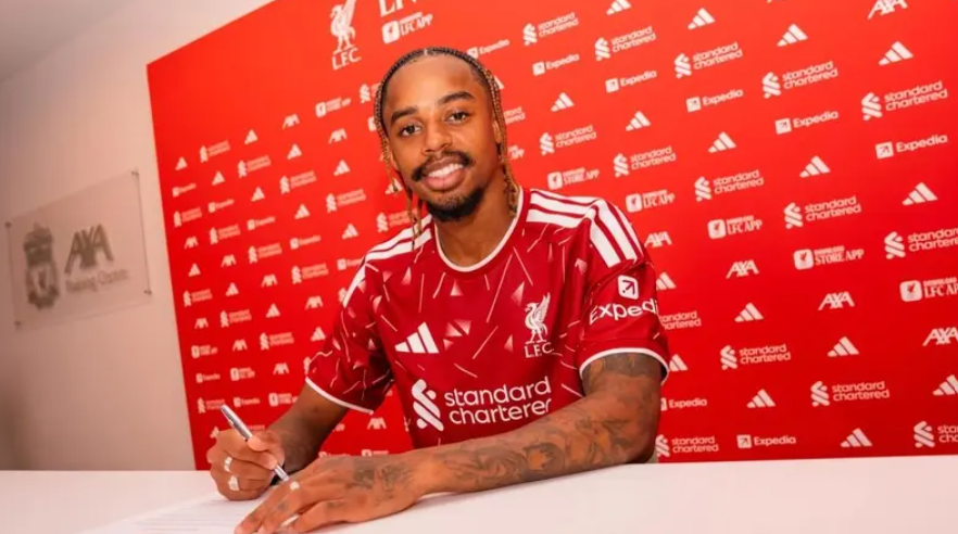 ليفربول يضم باركولا بعقد طويل الأمد