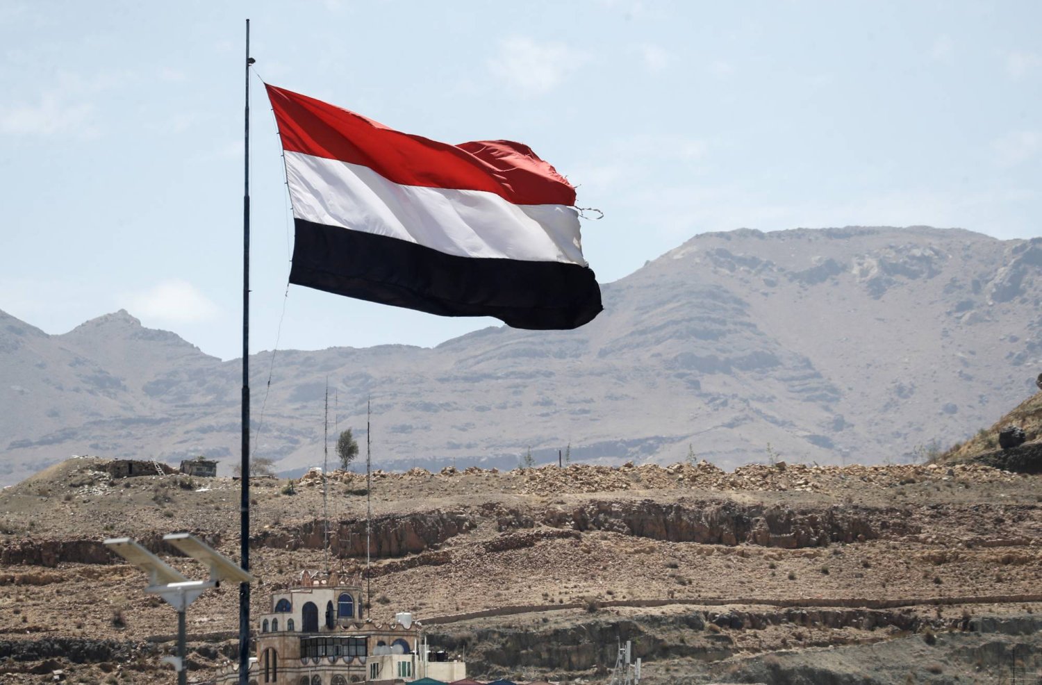 حكومة اليمن تتعهد بردع الحوثي