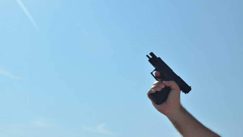 مفتي المملكة:إطلاق العيارات النارية في المناسبات حرام