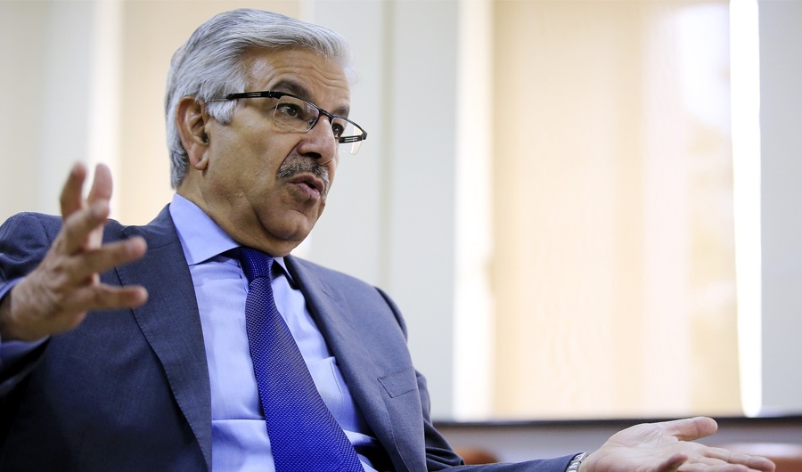 وزير الدفاع الباكستاني ينفجر غضباً ..  وإسرائيليون يدعون إلى اغتياله