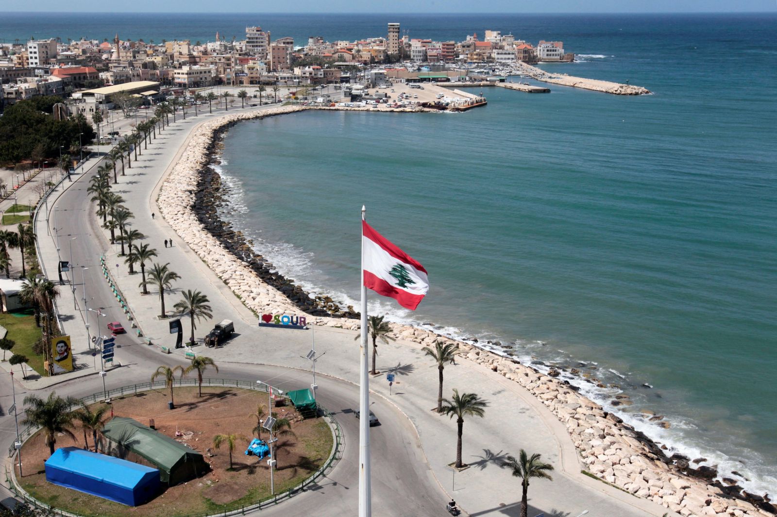 بيروت وباريس تبحثان تثبيت الاستقرار جنوبا ووفد عسكري لبناني إلى اجتماع تامبا