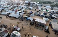 مصر تقيم مخيمًا للنازحين الفلسطينيين في خانيونس