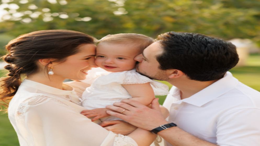 ولي العهد يهنئ الأميرة رجوة بعيد ميلادها الثاني والثلاثين