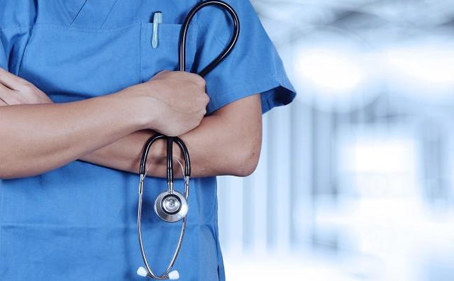 هل تم رفع سن التقاعد الوجوبي إلى 70 عاماً بنقابة الممرضين ..  توضيح