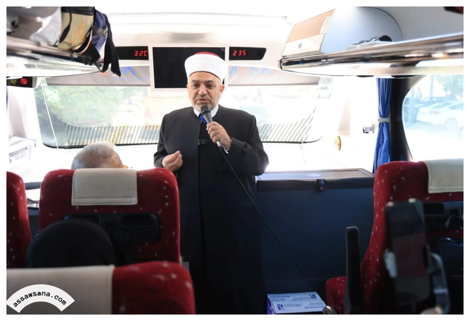 الخلايلة يرعى وداع قوافل الحجاج الأردنيين