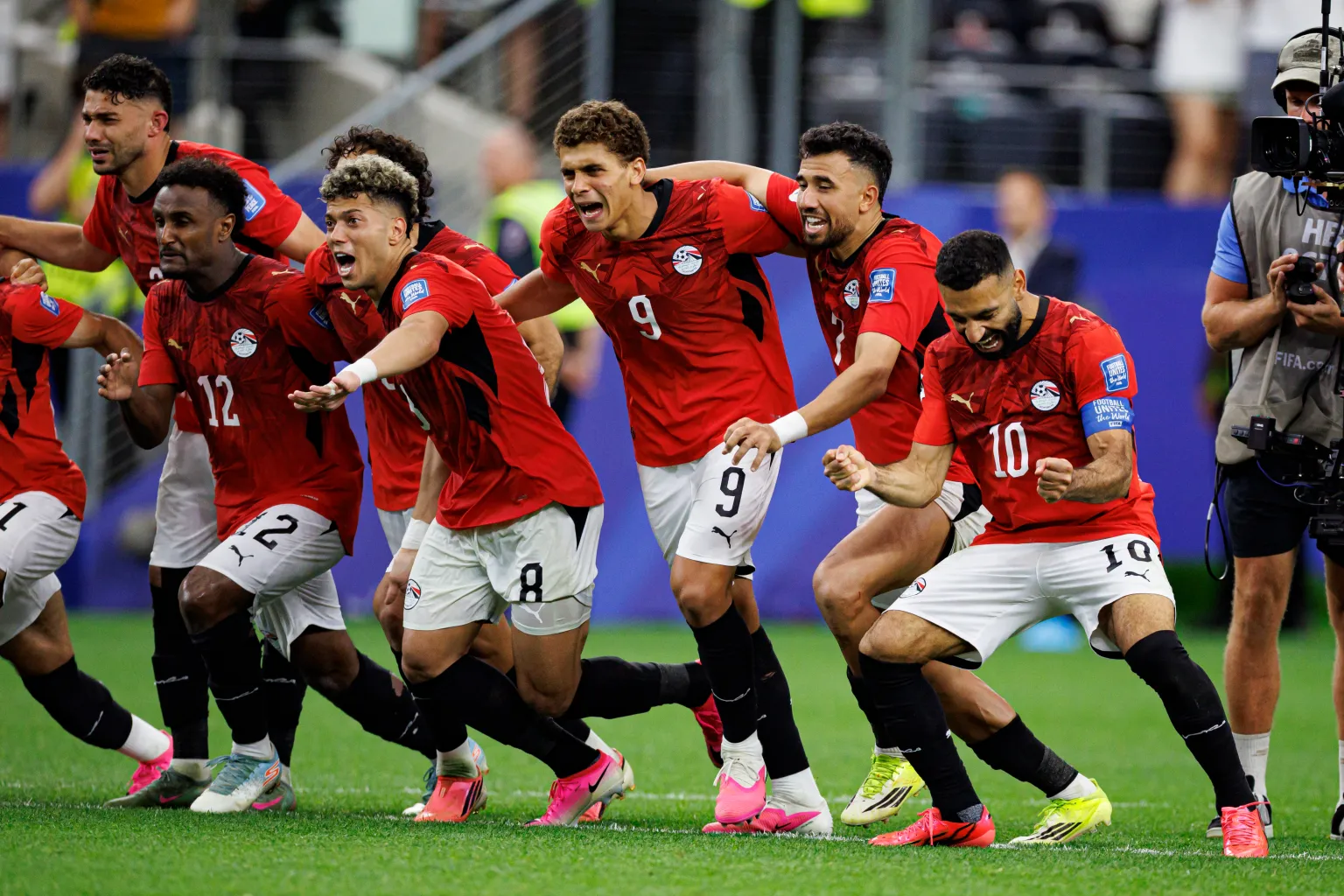 27.5 مليون دولار لمصر بعد عبور أستراليا ..  كيف تضاعفت مكافآت الفراعنة في كأس العالم