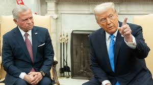 الملك يتلقى اتصالا من ترامب ويؤكد ضرورة العمل على تحقيق تهدئة شاملة