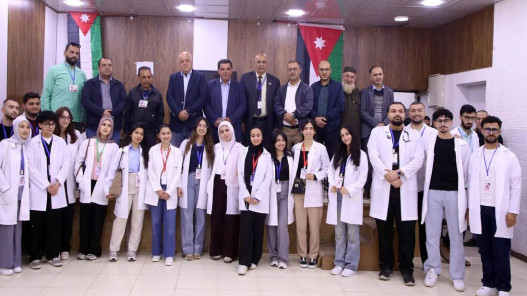 يوم طبي مجاني في مخيم إربد احتفاء بيوم العلم