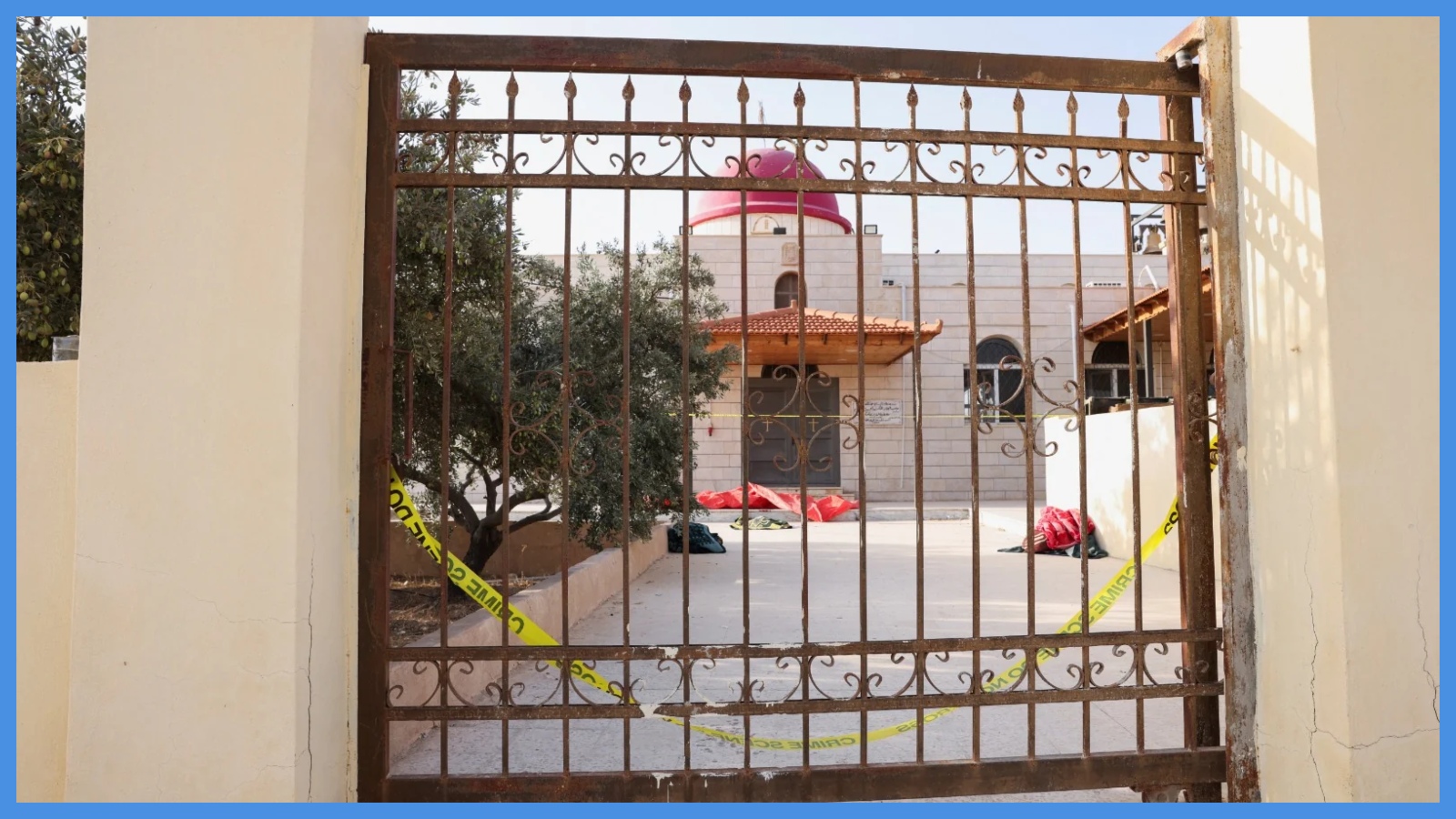 أبناء الكرك يقيمون بيت عزاء لشهداء الهجوم على كنيسة الجمعة