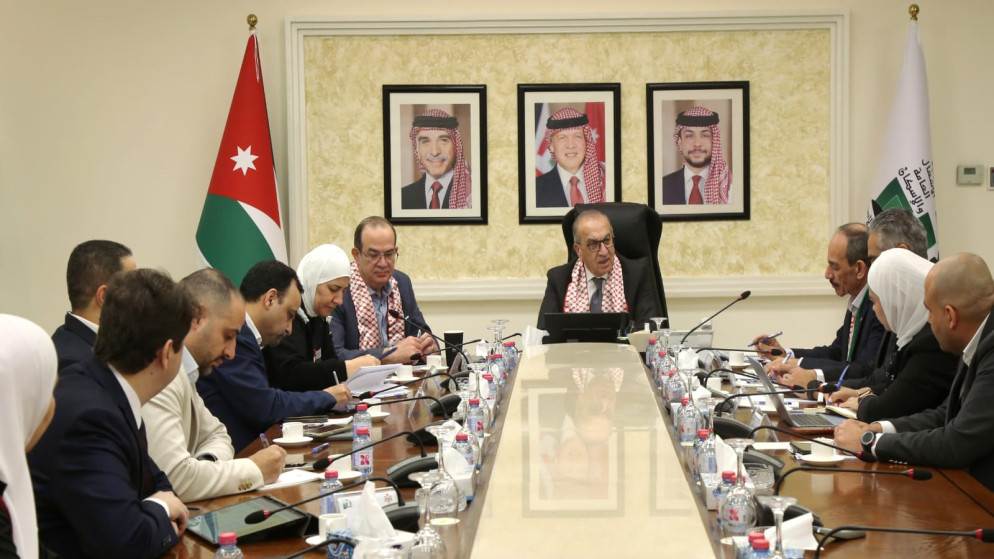 تسريع التحول الرقمي وتحديث الدفع الإلكتروني في الأشغال