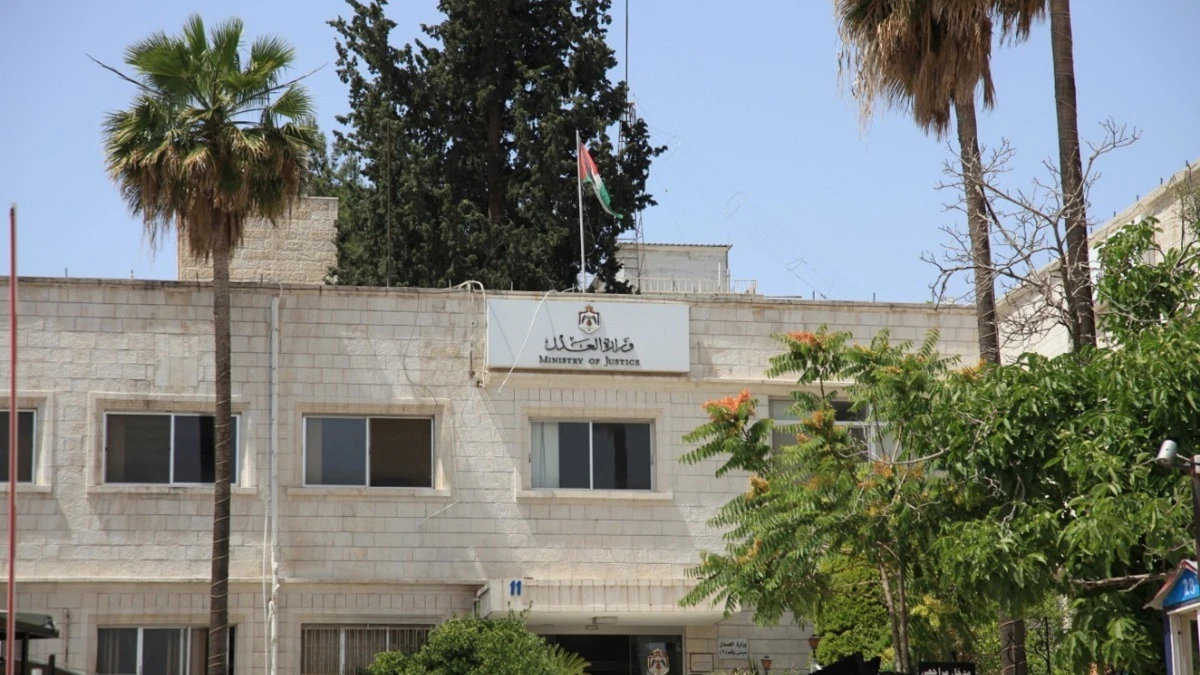 وزارة العدل تعتمد تعليمات جديدة لاعتماد المترجمين