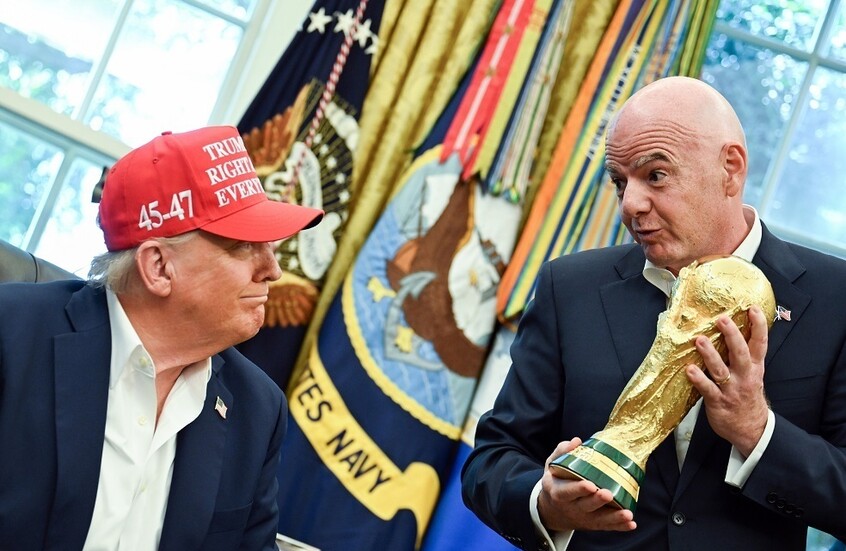 بعد تصريحات ترامب ..  الفيفا يضع حدا للتدخلات