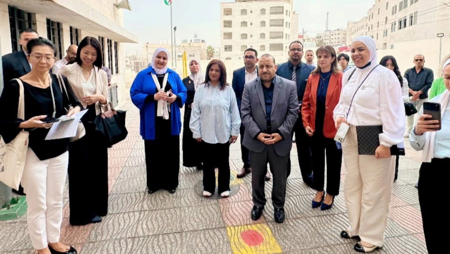 وفد ياباني يطلع على تطبيق "التجربة اليابانية" في مدرسة نديم الملاح بوادي السير