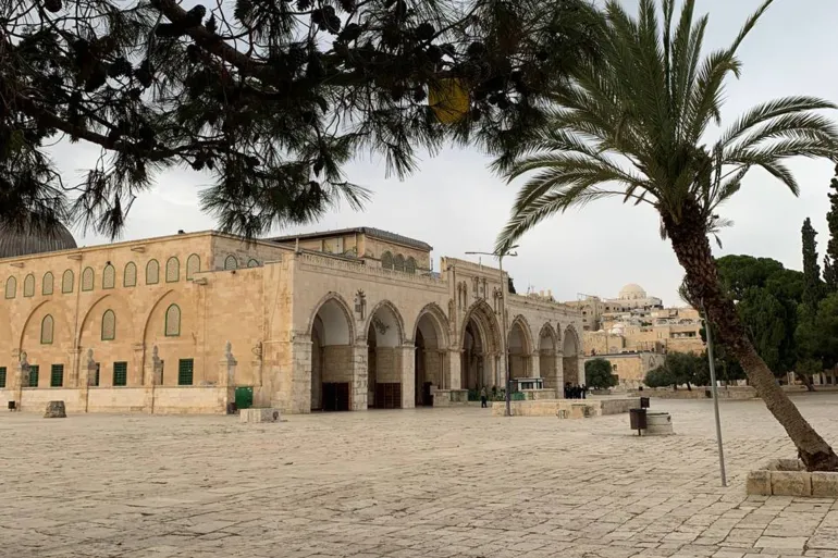 قاضي قضاة فلسطين: قانون إسرائيل لتقييد الأذان اعتداء على حرية العبادة