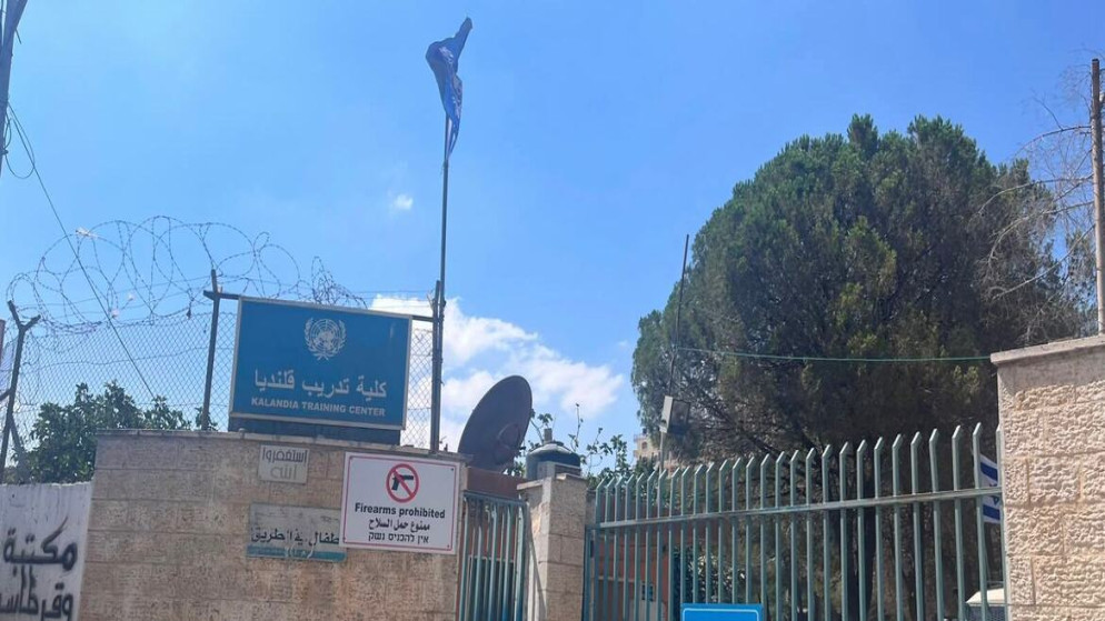 الاحتلال يواصل السيطرة على معهد قلنديا ويكثف انتشاره العسكري