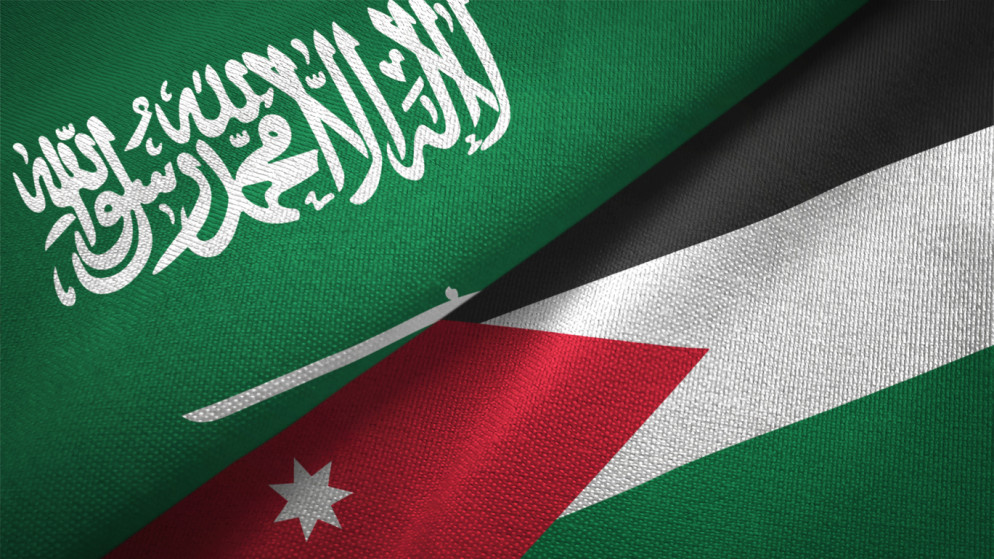 الملك يعزي القيادة السعودية بضحايا حادث مروحية أرامكو