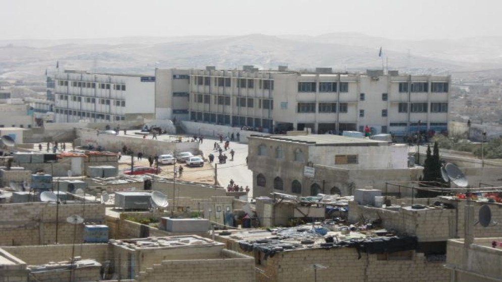 الحكومة تتجه لإغلاق ملف أراضي المخيمات بعد 78 عاماً