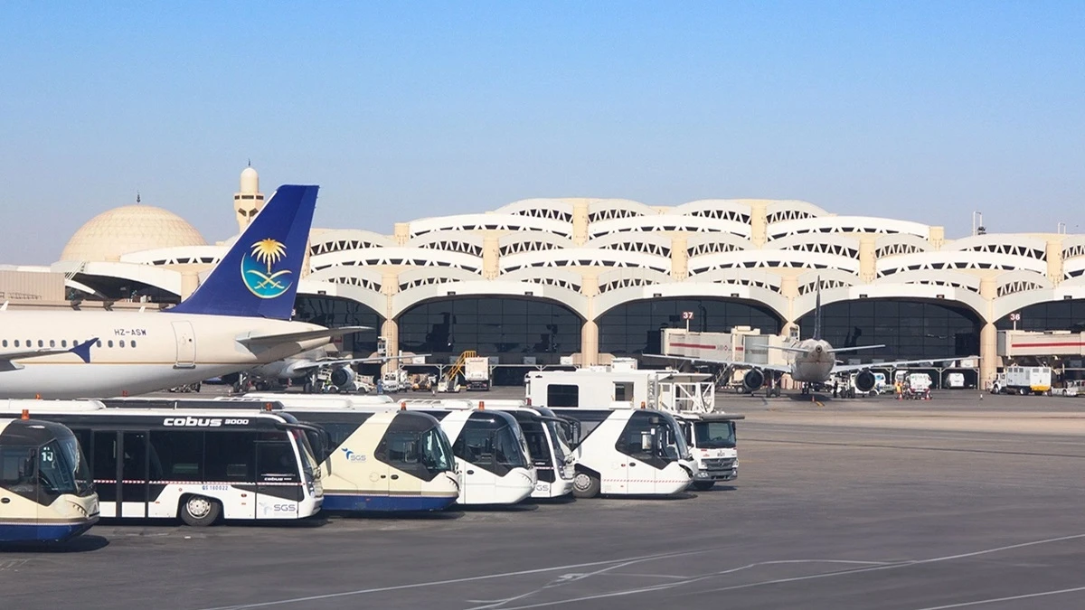مطار الرياض يعلن استئناف الرحلات الجوية بعد أسبوعين من الإغلاق