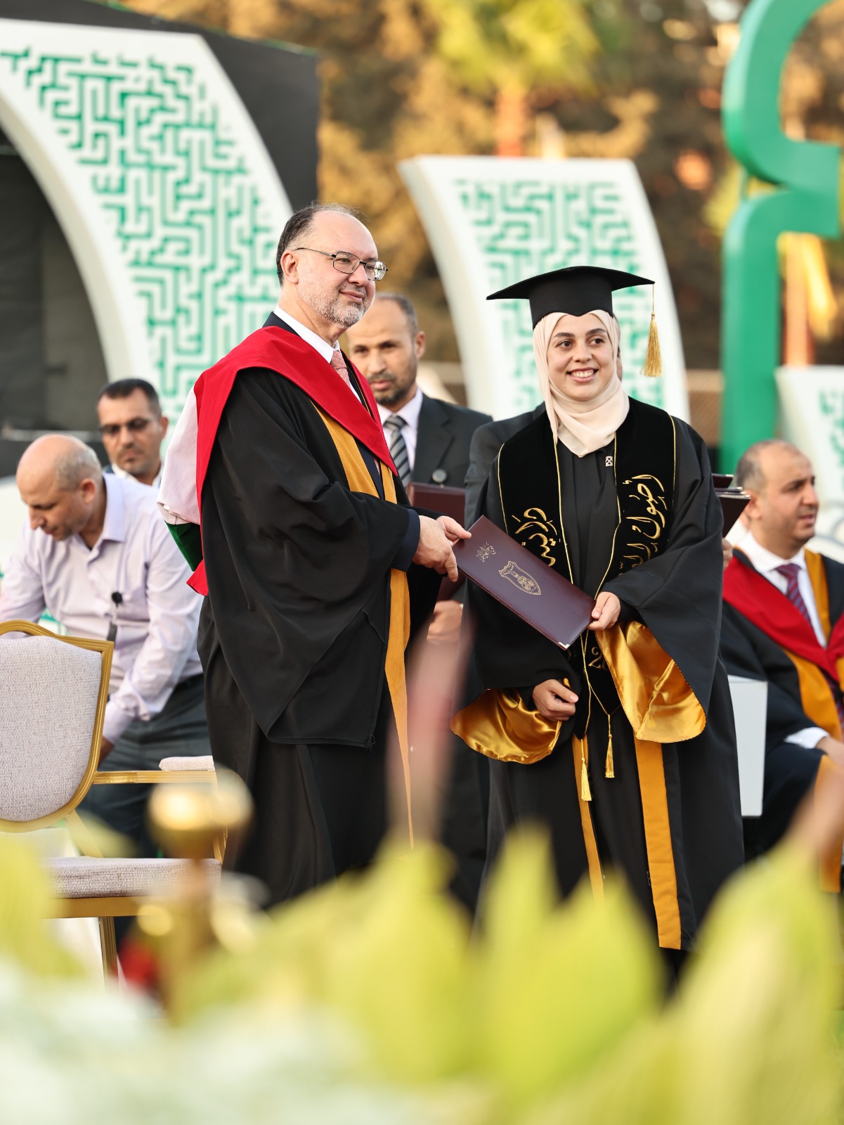 كلّيّة الشّريعة في الجامعة الأردنيّة تزفّ سفراءَ الحِكمة في فوج الهواشم