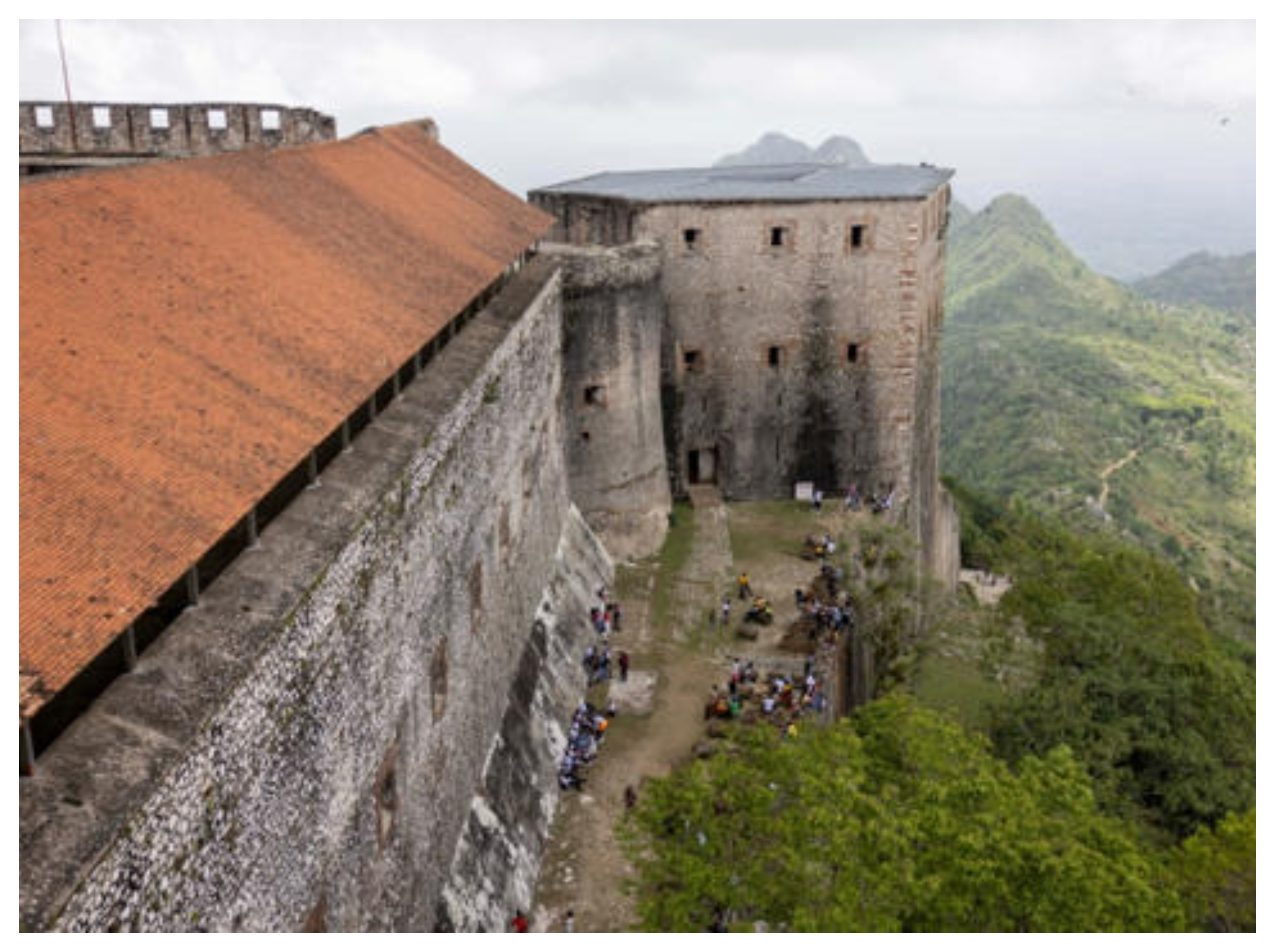 مأساة في هايتي  ..  مصرع 30 شخصاً في تدافع بقلعة تاريخية