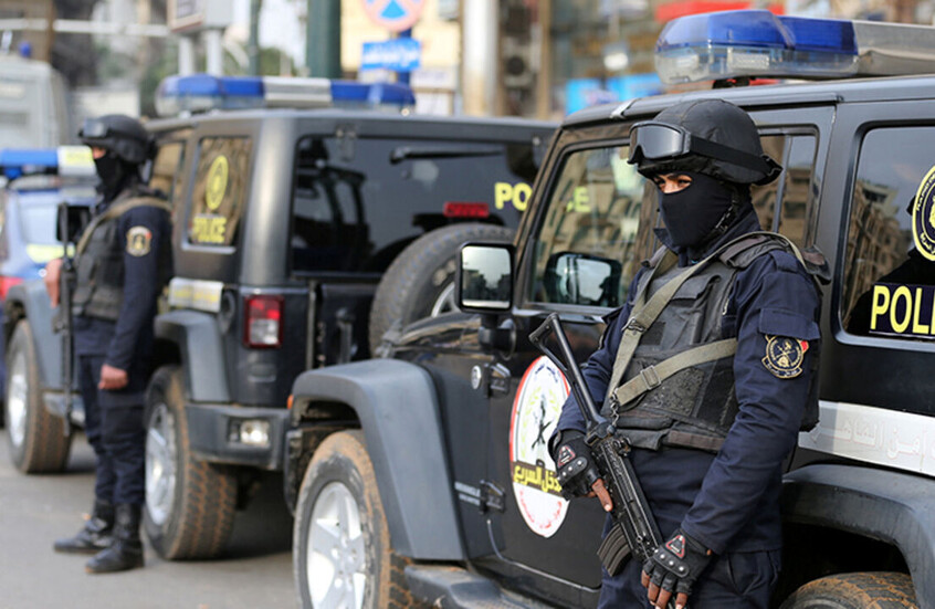 مصر: أجهزة الأمن بالجيزة تضبط سيدة سارت عارية في شوارع الهرم