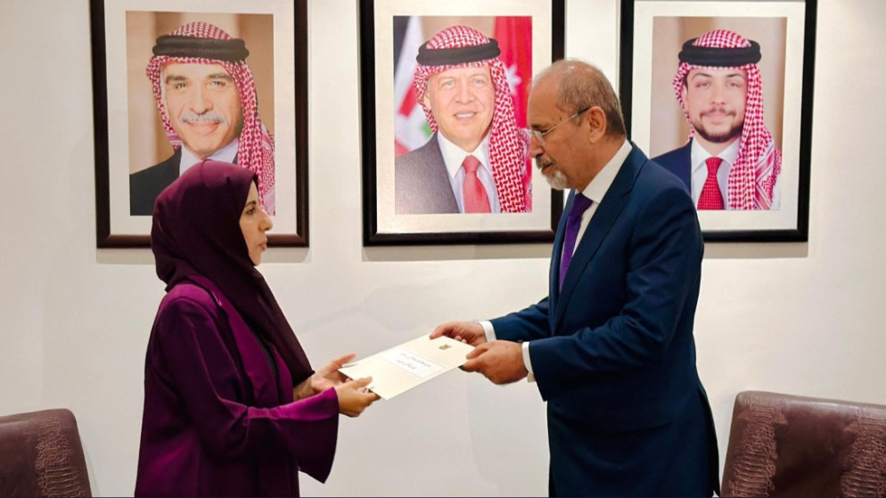 تسليم رسالة من رئاسة اليمن إلى الملك ..  مباحثات أردنية يمنية 