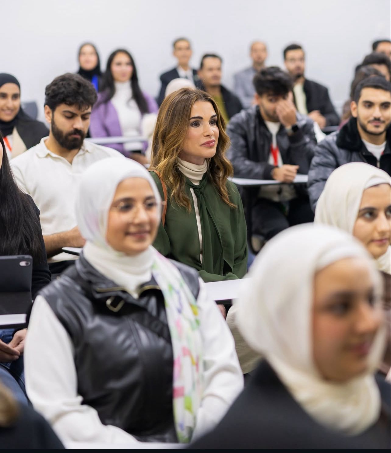 الملكة رانيا تزور الجامعة الأردنية