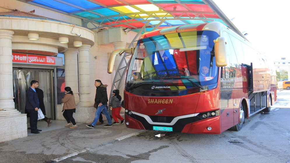 أكثر من 24 ألف مسافر عبر معبر الكرامة الأسبوع الماضي