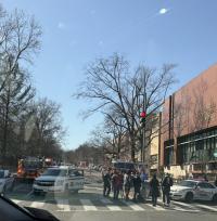 رجل يضرم النار بجسده أمام سفارة تل أبيب في واشنطن