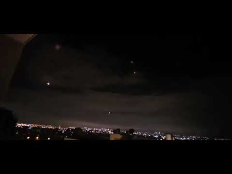 حزب الله يفاجئ الكيان الصهيوني بموجة صاروخية قوية