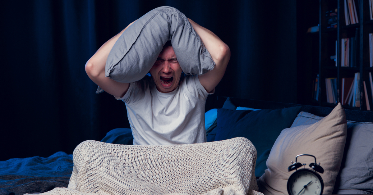 احذرها قبل الذهاب إلى السرير ..  عادات ليلية يومية تدمر هرمون النوم وتسبب الأرق