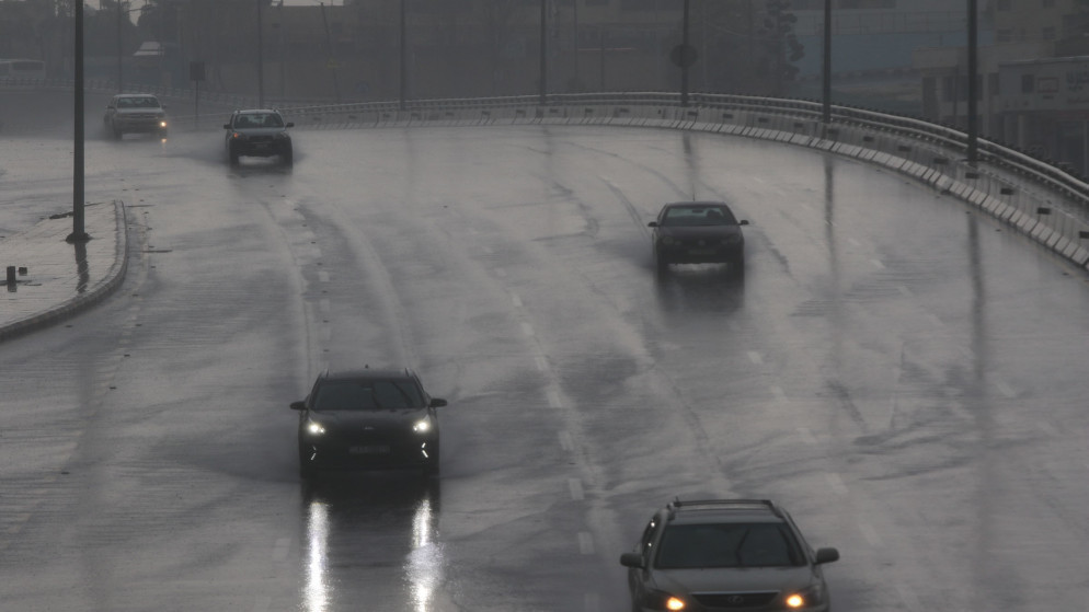 الأمن للمواطنين: تأنوا بالقيادة وابتعدوا عن مجاري السيول