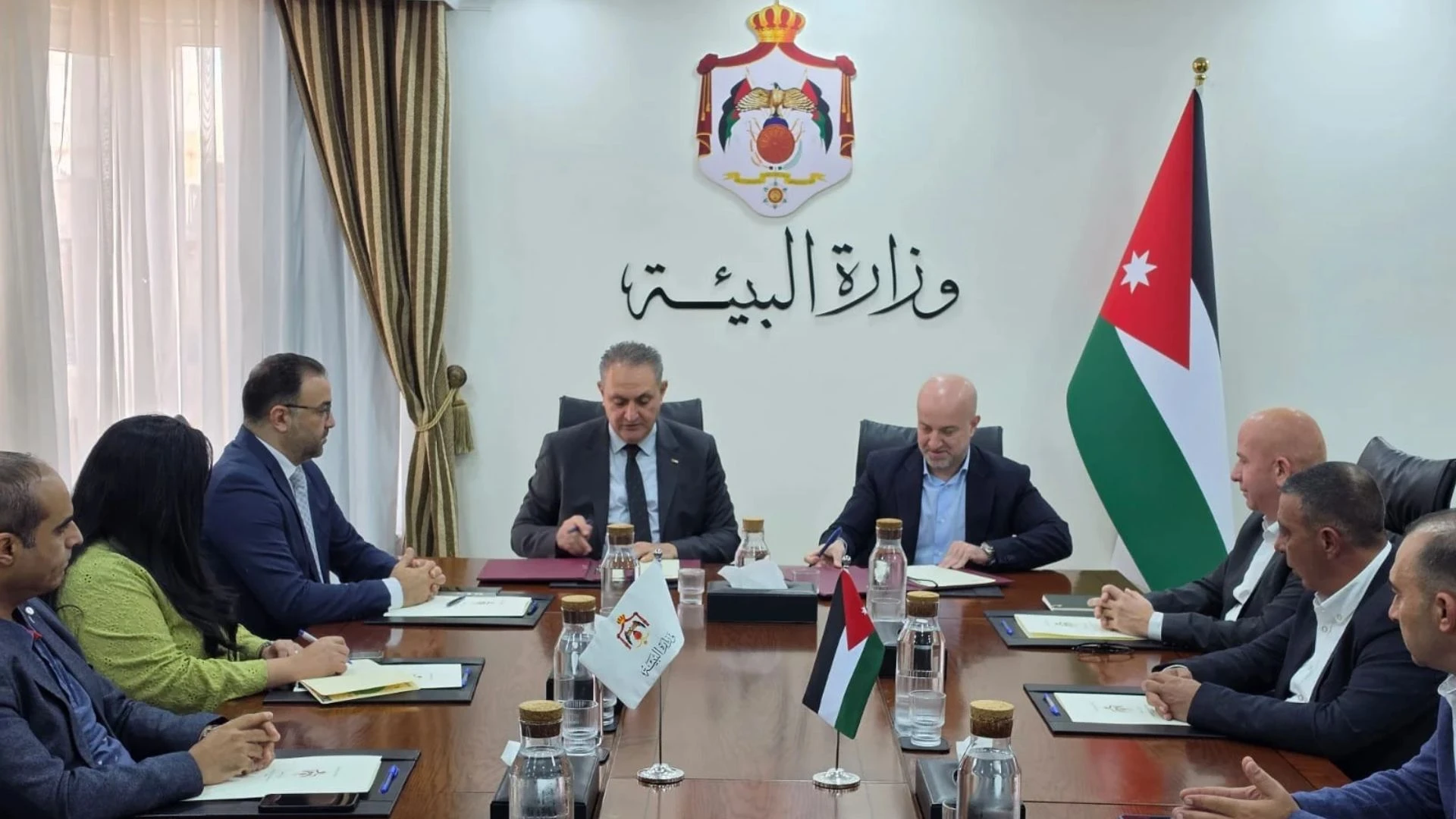 اتفاقية أردنية لإعادة تأهيل شاليهات الموجب وتعزيز السياحة البيئية