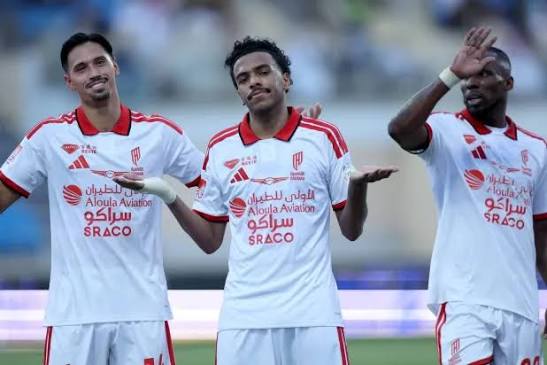 القادسية يهزم الخلود 5-0 ويتصدر الدوري السعودي مؤقتا