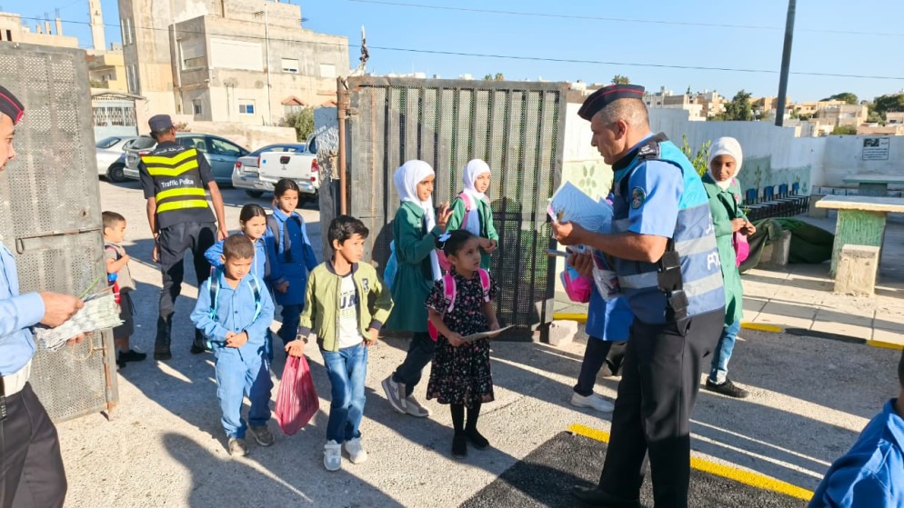 محافظ معان يتفقد عددا من المدارس في أول أيام العام الدراسي الجديد