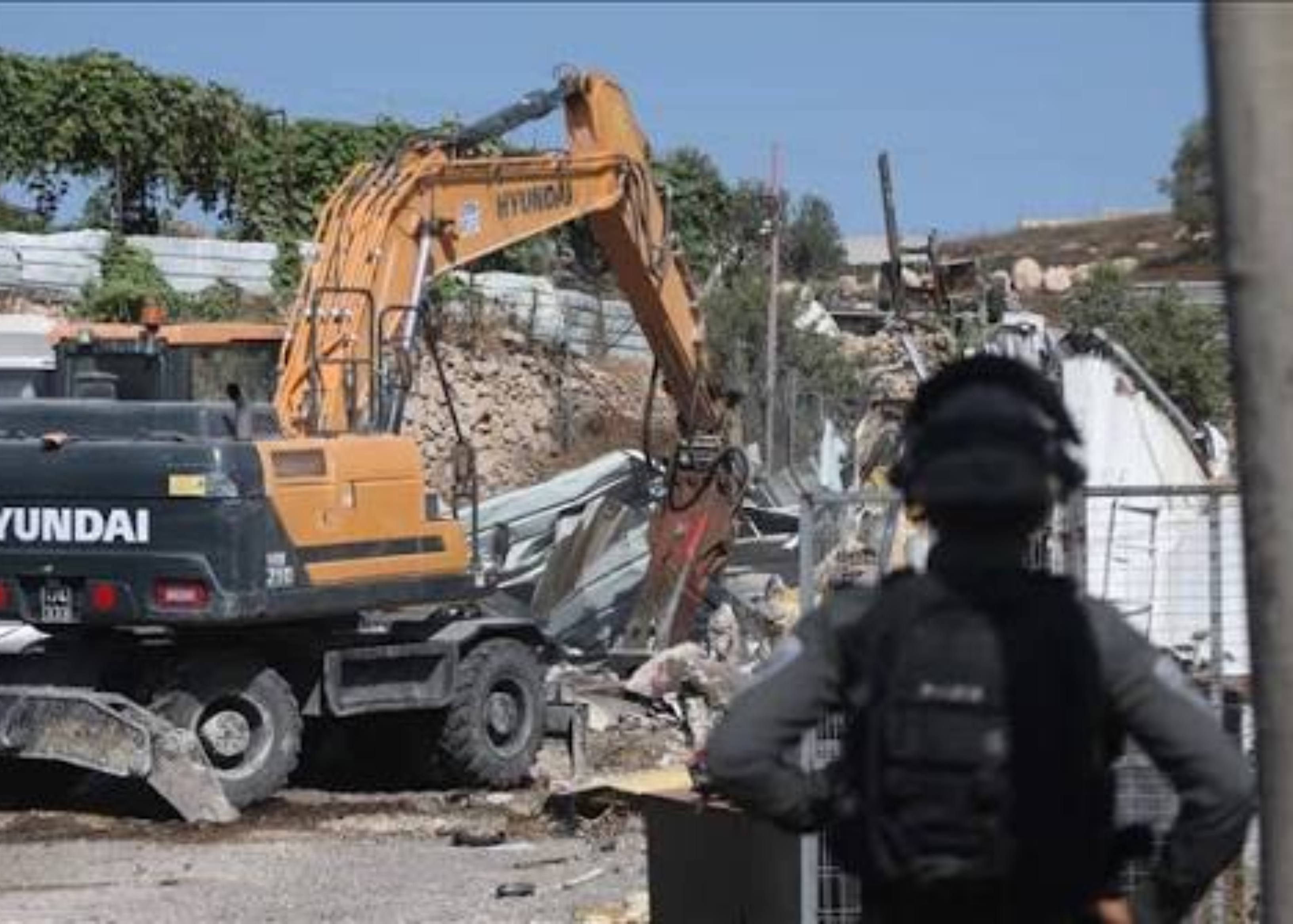 إسرائيل تخطر بوقف بناء 15 منزلا لفلسطينيين في بلدة جنوبي الضفة