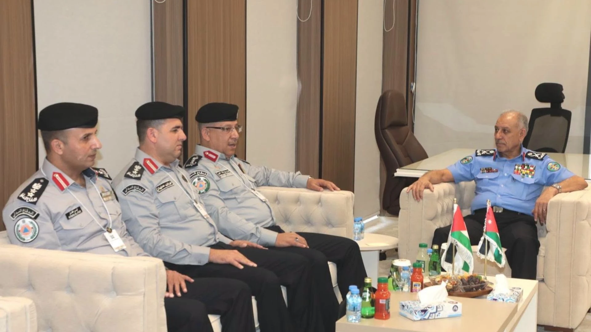 المعايطة يلتقي رؤساء وأعضاء عدد من الوفود المشاركة في "سوفكس 2026"