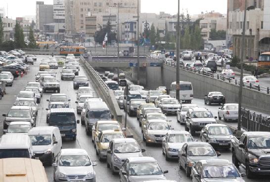 صهريج يسبب ازدحام مروري من صافوط وصولا لخلدا