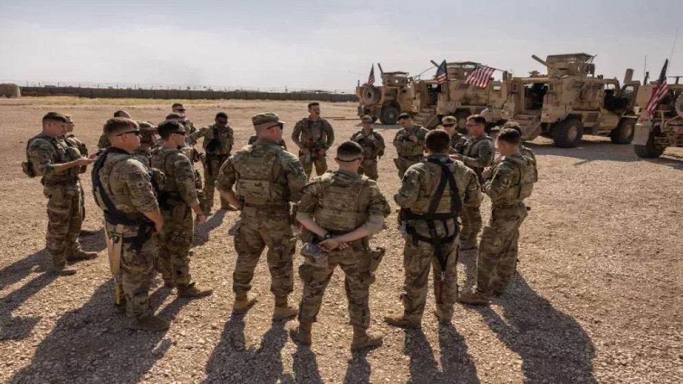القوات الأميركية تبدأ بالانسحاب من قاعدة رئيسية في شمال شرق سوريا