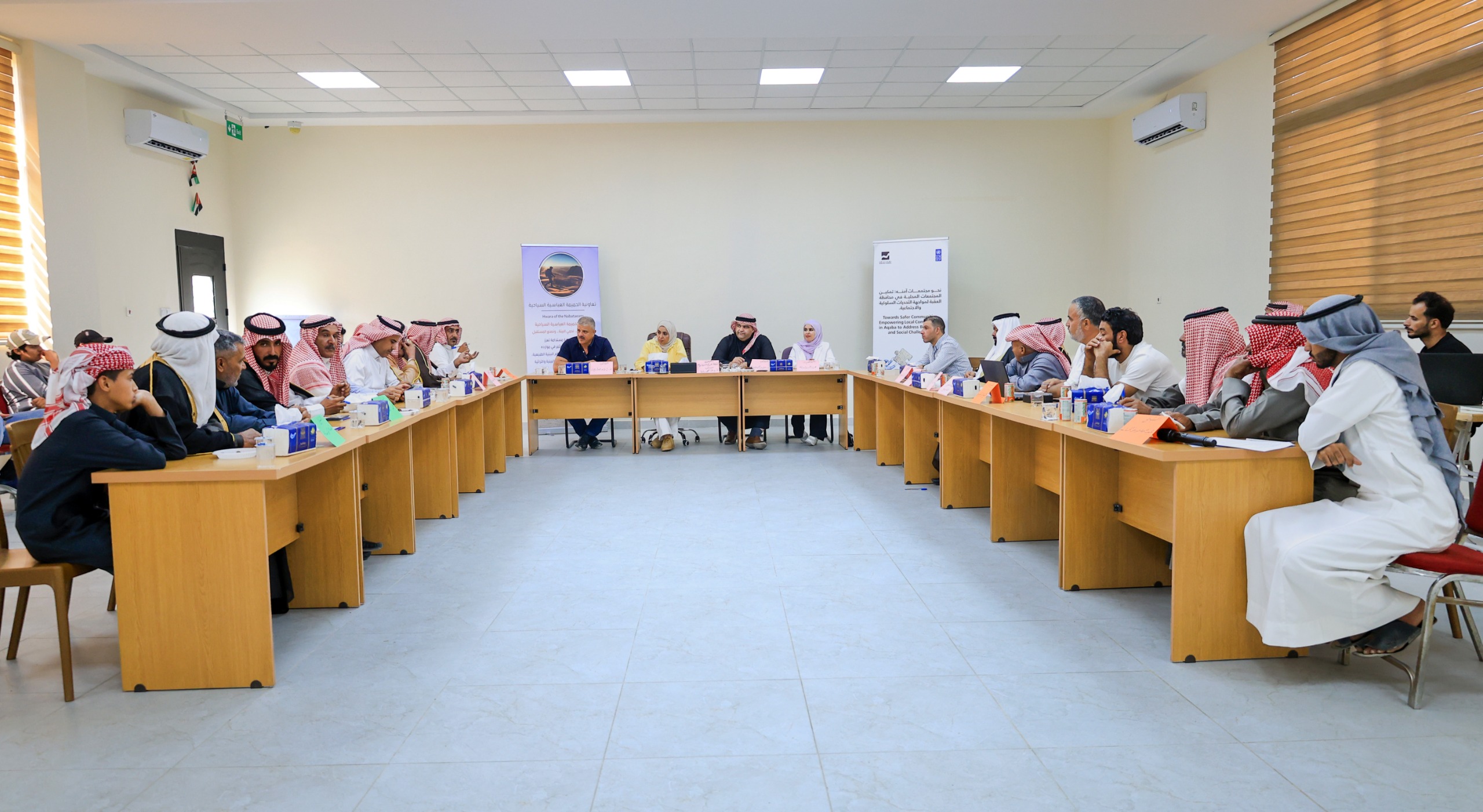 أهالي القويرة والحميمة يضعون مطالبهم على طاولة النواب