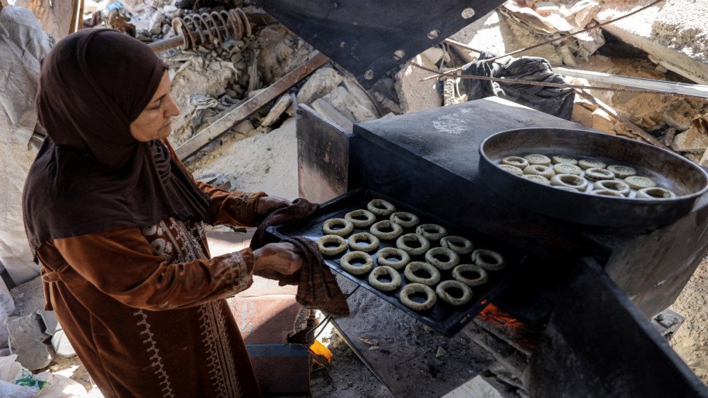 غزة تستقبل أول عيد في ظل الهدنة وسط قلق من نسيانها بسبب حرب إيران