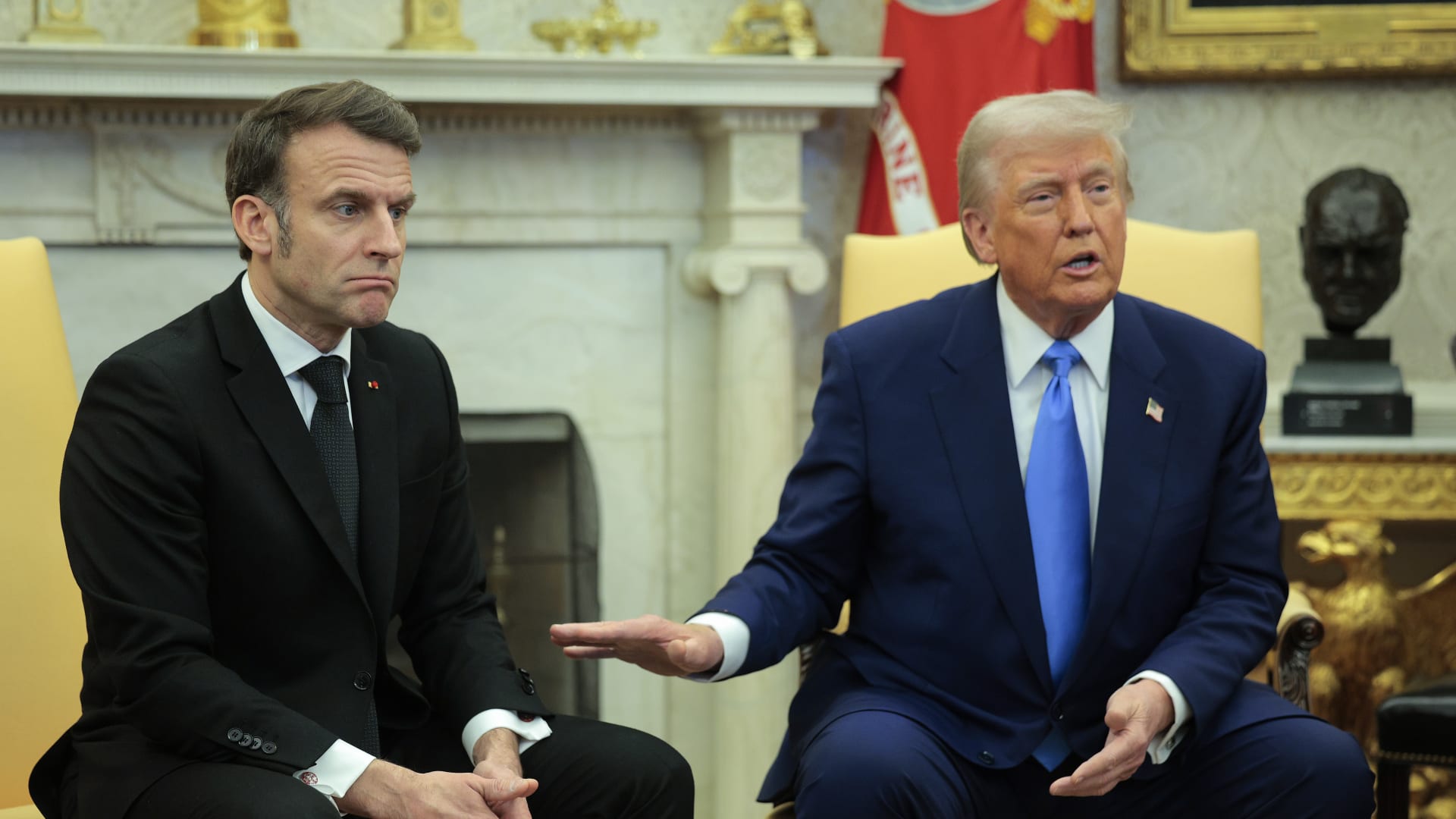 رويترز: ترمب يطلع ماكرون على الوضع العسكري الأمريكي في المنطقة