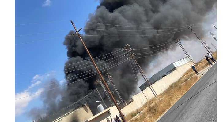 الدفاع المدني يسيطر على حريق بمصنع إسفنج في المفرق 