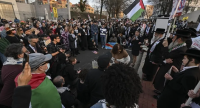 بينهم رجال دين يهود  ..  احتجاجات بالأعلام الفلسطينية في واشنطن 