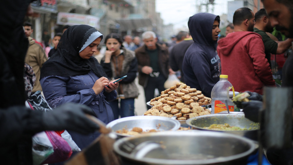 صواريخ وغارات وصفارات إنذار تبدّد فرحة عيد الفطر