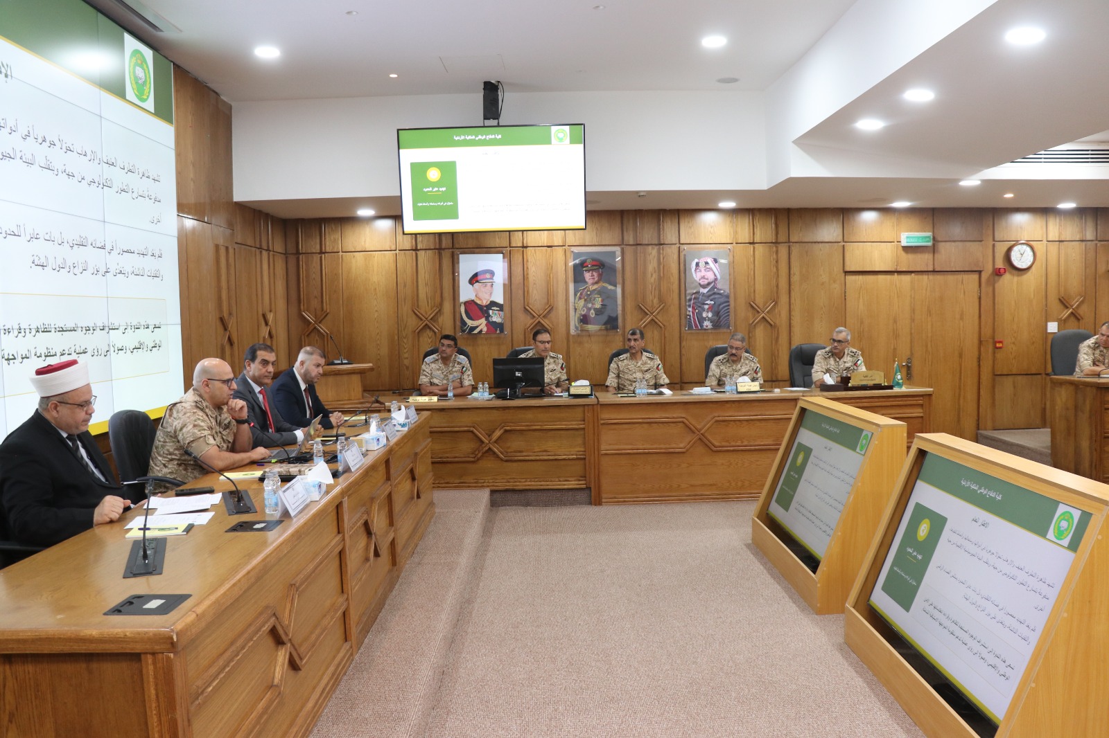 كلية الدفاع الوطني الأردنية تستضيف ندوة حول التطرف العنيف والجيوسياسي