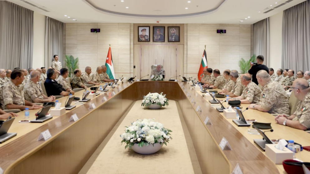 الحنيطي يلتقي كبار ضباط القوات المسلحة
