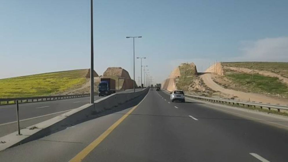 بدء أعمال صيانة شارع الـ100 ضمن مشروع تأهيل الطرق